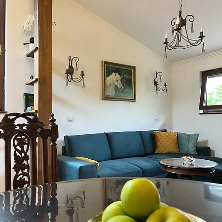 River's House, Free Parking!